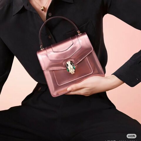 BVLGARI Serpenti Forever  粉色鏡面風琴蛇頭包小號  19*16  98新配件塵袋 鏡子 雨衣