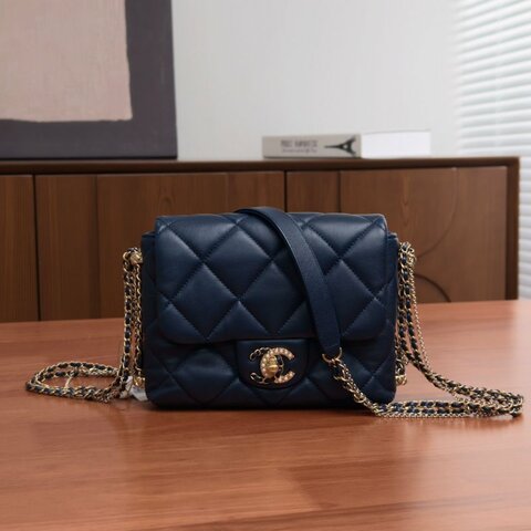 CHANEL 深藍色珍珠鴛鴦雙C扣 皮穿鏈條包 19*13.5*5 98新配件塵袋