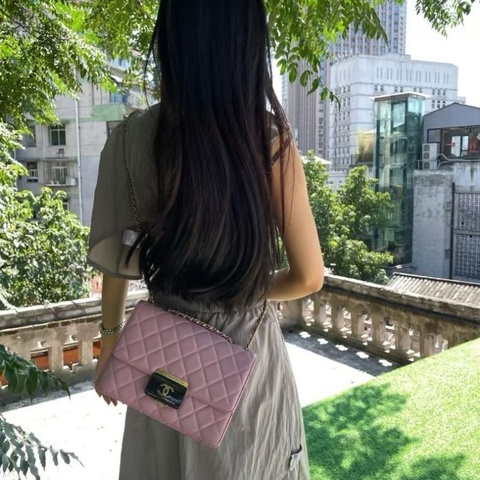 Chanel 紫色亞克力扣CF鏈條包 羊皮 24*16*7 9新 配件塵袋