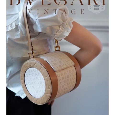 BVLGARI 奶茶色帆布圓筒包 15*15*15 9新 配件塵袋