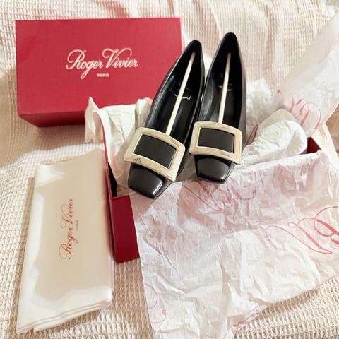 全新閑置品-Roger vivier RV經典銀方頭黑小牛皮跟鞋34 1/2號