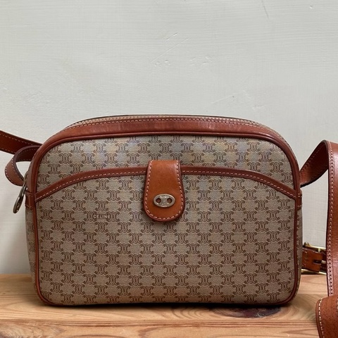 【現貨秒出】Vintage Celine Triomphe 凱旋門淺色老花相機包｜義大利製