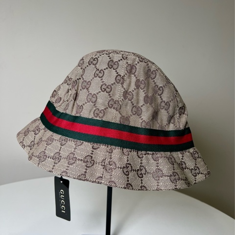 GUCCI 經典GG Supreme印花帆布紅綠織帶休閒漁夫帽