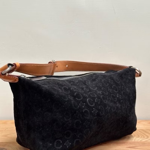 【現貨秒出】 Vintage Celine Triomphe 凱旋門字母C 稀少黑色麂皮手提包 / 肩背包 / 側背包｜義大利製