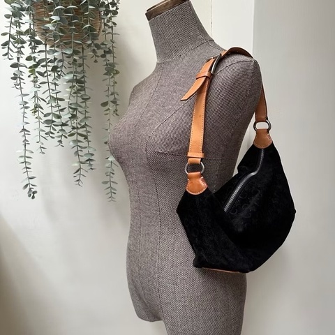【現貨秒出】 Vintage Celine Triomphe 凱旋門字母C 稀少黑色麂皮手提包 / 肩背包 / 側背包｜義大利製