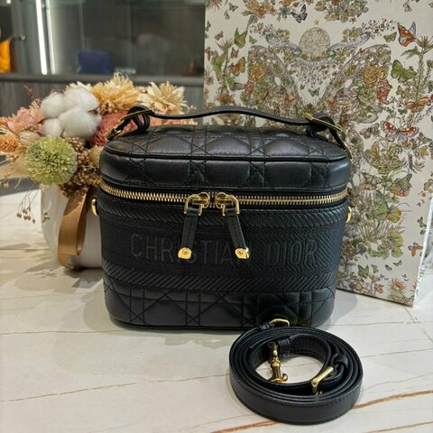 *SHIHNA名牌精品*Dior Travel Vanity 金釦手挽肩背兩用袋