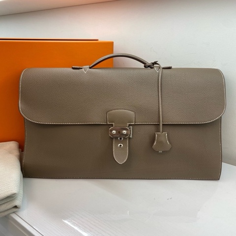 Hermes/愛馬仕  Sac a Depeche 手提公文包 大象灰 銀扣 框Q togo皮 皮牌鑰匙  附件塵袋