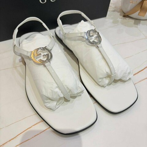 GUCCI 雙G long 白色漆皮平底涼鞋