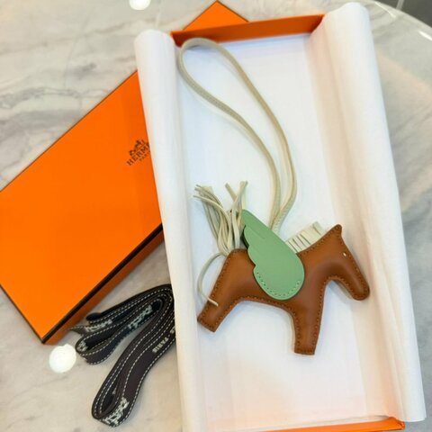 *SHIHNA名牌精品* HERMÉS 牛油果綠小飛馬(B刻)