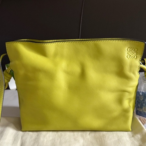 99新 LOEWE羅意威  檸檬黃Flamenco 福袋手拿單肩斜挎包 有肩帶可以拆卸