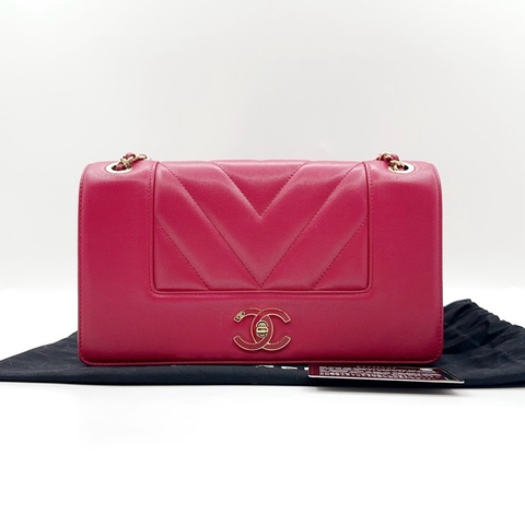 Chanel 香奈兒紅色琺瑯扣cf口蓋包 尺寸：25*14cm98新