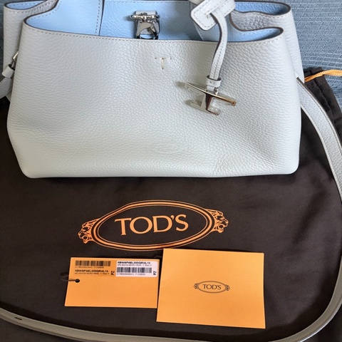 TOD’S TODS T Timeless 系列荔枝紋牛皮金屬字母LOGO 手提斜背包小款
