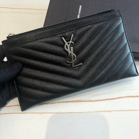 YSL黑色魚子醬紋皮革Monogram 信封手拿包(銀)