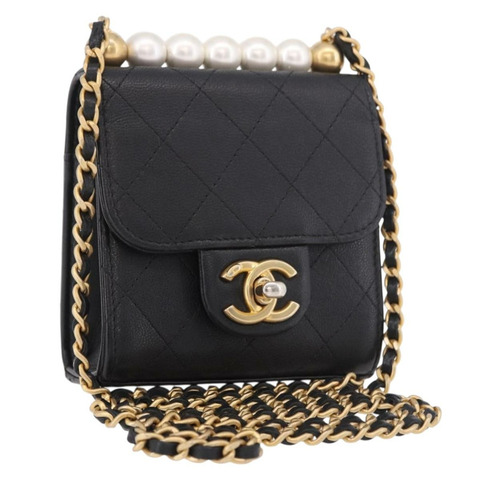香奈兒 (CHANEL) 絎縫鏈條肩背包，羊皮材質，黑色，金色雙C標誌，正品編號 187256SAM