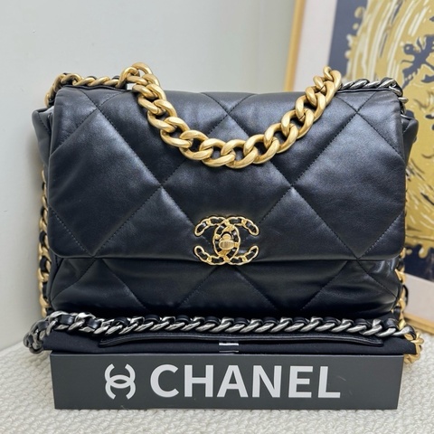 香奈兒/Chanel 19bag 黑色羊皮金扣中號 芯片款 底長30cm