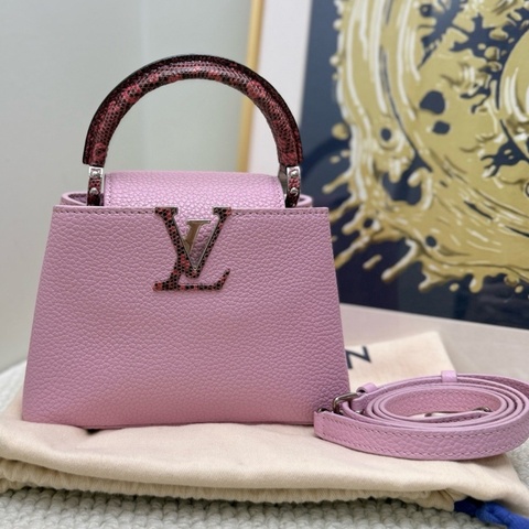LV/路易威登 CAP mini卡普辛粉紫色錦葵紫拼紅色蜥蜴紋手柄 芯片款