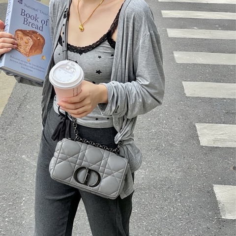 🩶Dior Caro 25cm 中號高級灰・全配近新釋出✨