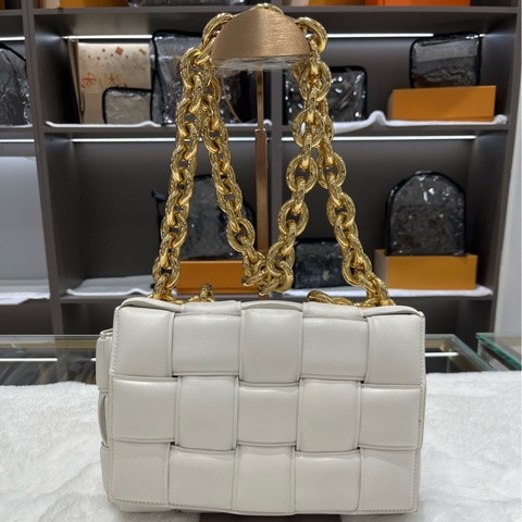 葆蝶家/Bottega Veneta  631421VBWZ09143    加襯Intreccio編織皮革斜挎包