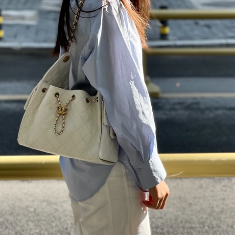 Chanel香奈兒🖤 25bag小號💗 白金荔枝牛皮 小號 2026年 99新✨ 芯片款💕 尺寸：30×26×14 附件：盒子