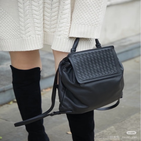 【威選精品】  ✨ Bottega Veneta 經典黑色編織後背包 ✨