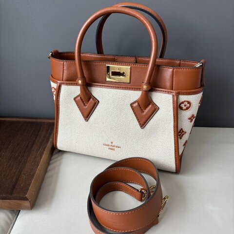 芯片款 路易威登/Louis Vuitton 帆佈拼皮On My Side小號 手提包
