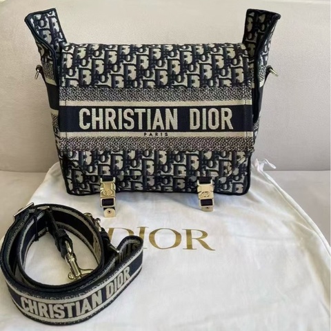 Dior 迪奧 老花刺繡camp新款中號郵差包 肩帶可拆卸 22標
