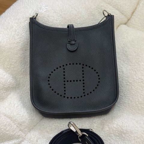 (保留中）全新Hermes mini evelyne 黑銀