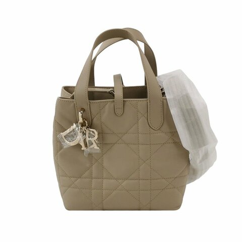 Dior Toujours小號牛皮純色藤格紋字母Logo吊飾單肩包