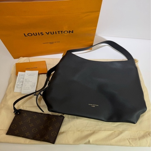 Louis Vuitton｜ low key hobo