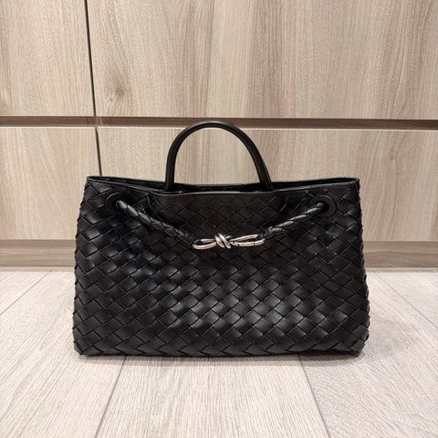 Bottega Veneta BV Andiamo 黑銀 中號 近全新