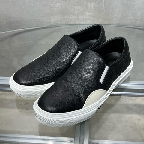 LOUIS VUITTON/路易威登 LV Ollie NBA聯名 黑色浮雕一腳蹬 尺碼/UK7.5 41.5碼
