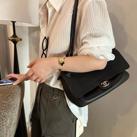 ✨香奈兒/Chanel 26a機場包32cm Maxi黑色牛皮 單肩包 銀扣Jennie同款