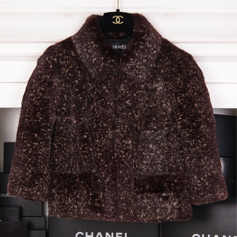 Chanel 05年棕色兔毛两口袋crop短外套上衣