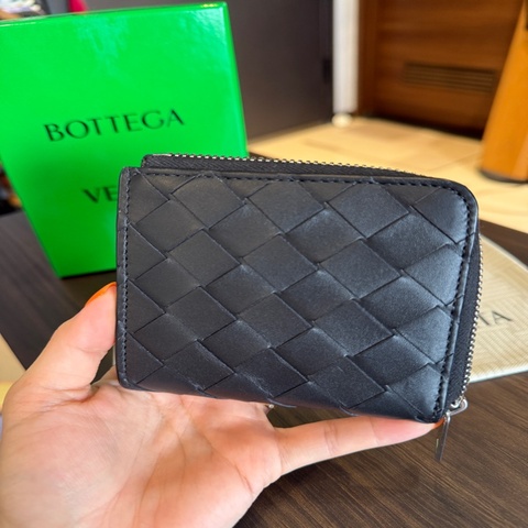 使用不到一個月 BV 編織 L型短夾 黑 Intrecciato Square Zip Around Wallet
