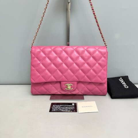 Chanel cf粉色全皮菱格金扣腋下包