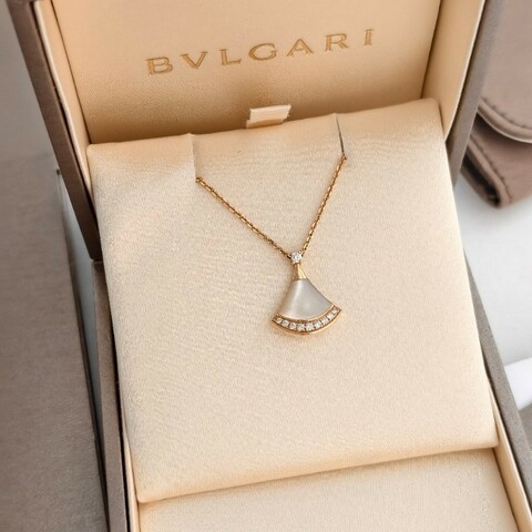 BVLGARI 號玫瑰金白貝母邊鑽扇子項鍊