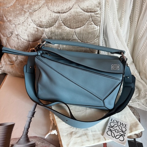 羅意威 霧霾藍 幾何包 小號。loewe puzzle bag small size blue 斜挎包 手提包 斜背包