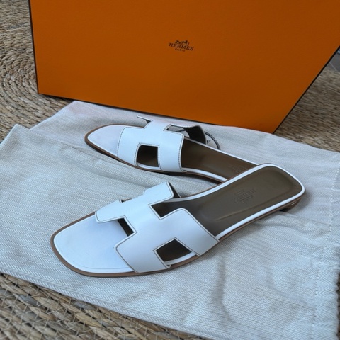 未使用 愛馬仕 Hermes 白色 H拖鞋 37碼