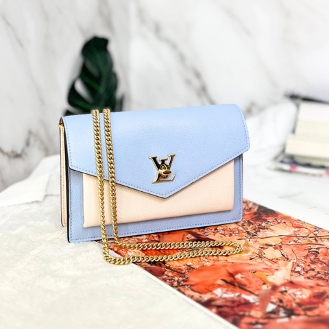 LV My Lockme 藍白雙色小牛皮金屬鍊帶 翻蓋信封包