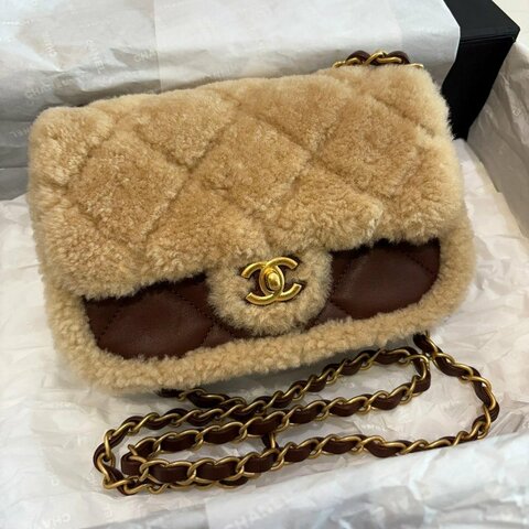 *SHIHNA名牌精品* CHANEL 24K 泰迪mini cf 羊羔毛方胖包(芯片款)