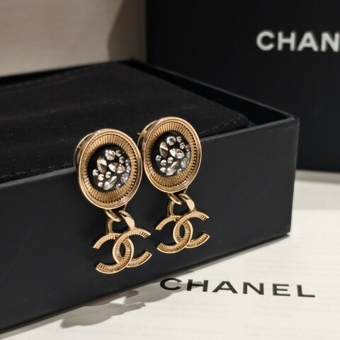 Chanel/香奈兒 黑金帶鑽logo耳環 雙C