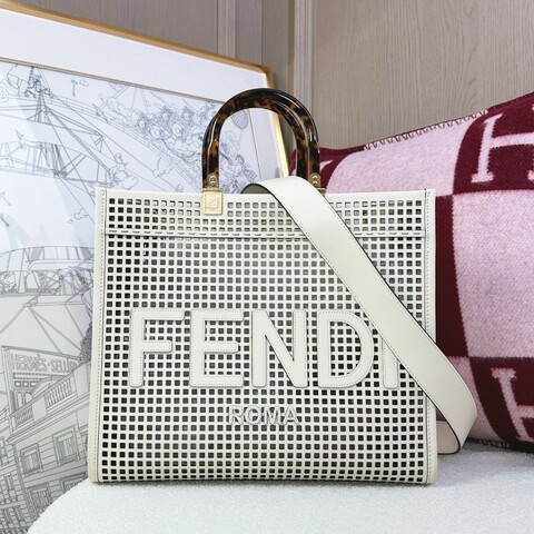 Fendi Sunshine米白鏤空托特包