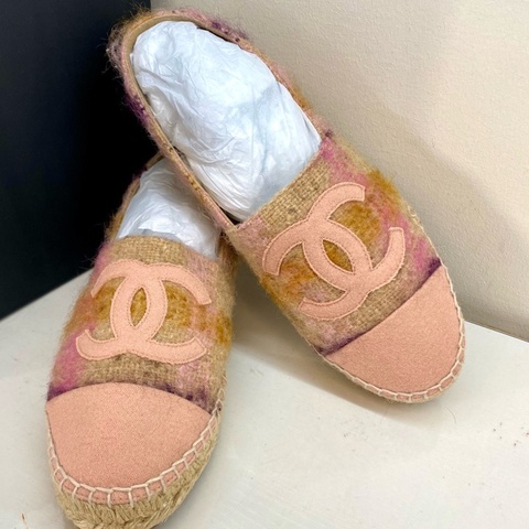 Chanel • 經典粉色毛呢漁夫鞋 39