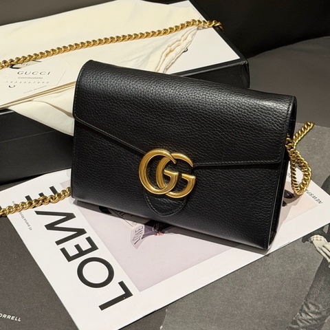 Gucci 古馳 Marmont 黑金鍊條斜挎包