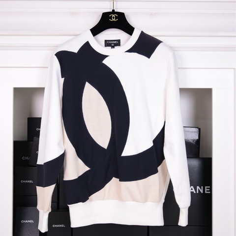 Chanel 18年白色大CC logo套头卫衣上衣外套