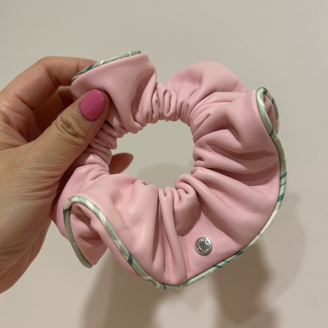 現貨商品 全新商品 台灣購證 Hermes 經典皮革粉色大腸圈
