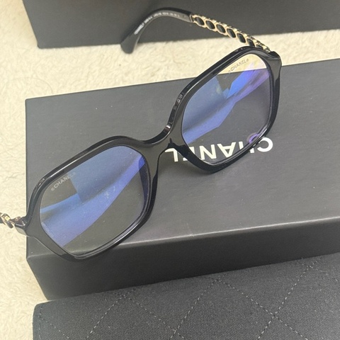 Chanel 雙C皮穿鏈眼鏡