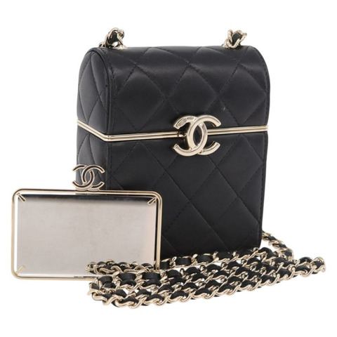 香奈兒 (CHANEL) 絎縫鏈條肩背包，羊皮材質，黑色，金色雙C標誌，正品編號 187480SAM