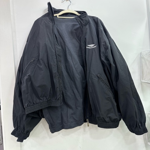 Balenciaga 巴黎世家 男士假兩件二合一3B刺繡衝鋒衣夾克外套 XS