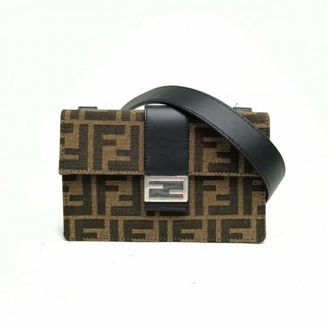 FENDI 老花帆布銀扣Baguette翻蓋單肩包肩背包